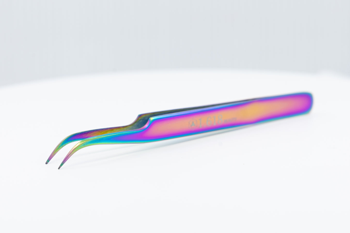 S Curved Lash Tweezers